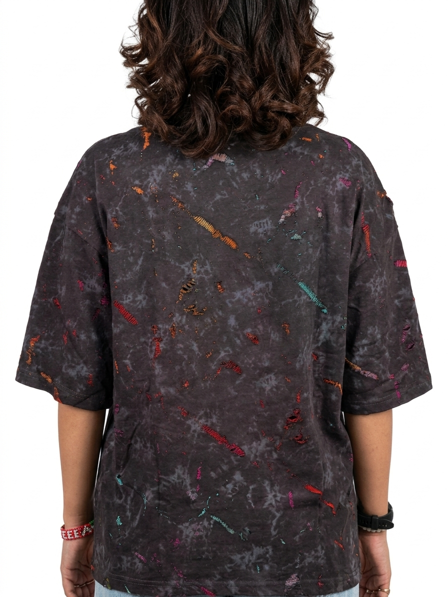 SHAMAL acid wash tee collar and shoulder seam detail